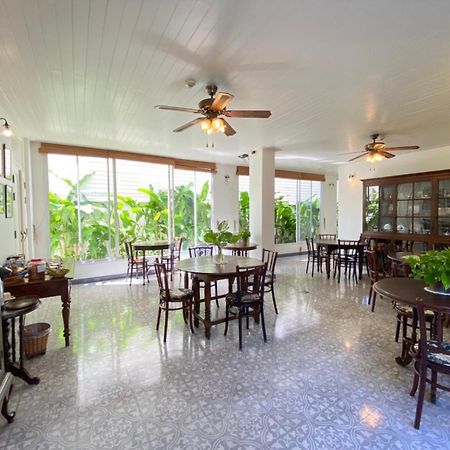 Ssip Boutique Dhevej Bangkok (Adults Only) Hotel Ngoại thất bức ảnh